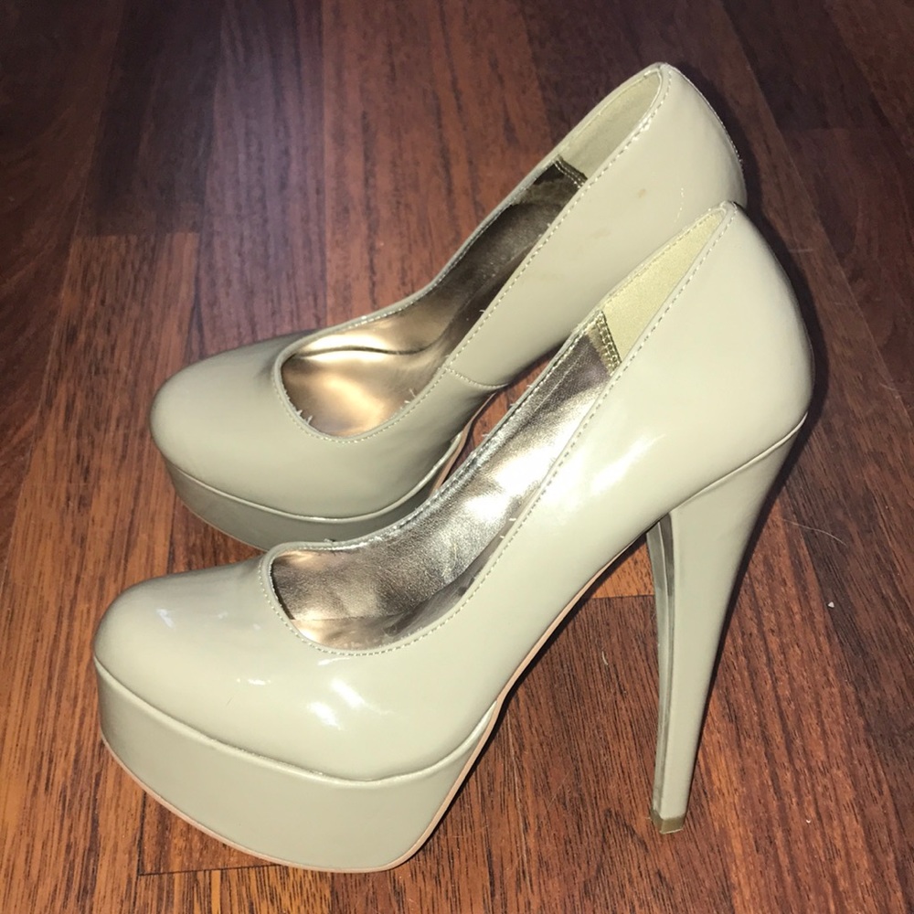 Steve Madden Nude Patent Leather Platform Pumps 8